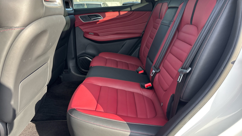 MG Hs 1.5 T-GDI Exclusive 5dr Petrol Hatchback